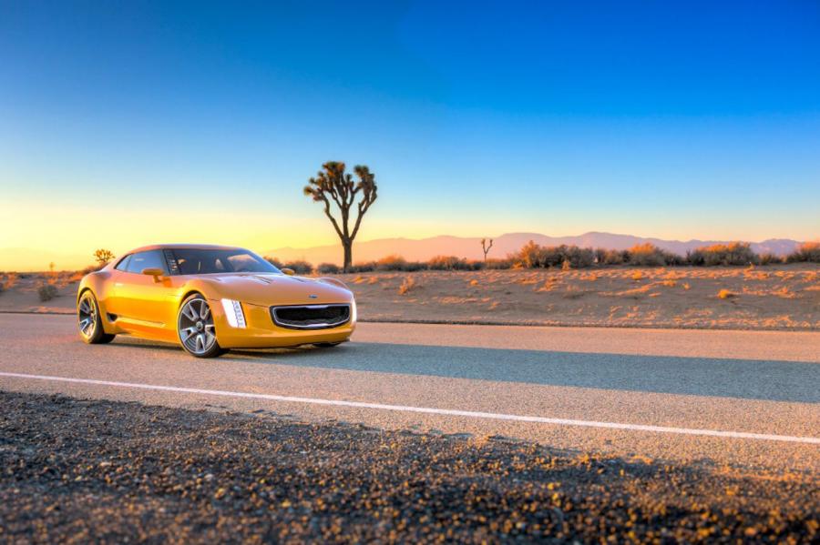  Kia GT4 Stinger Concept 2014 года  (фото 17 из 30)